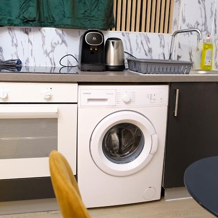 Residence Peace Le Bourget Bagian luar foto
