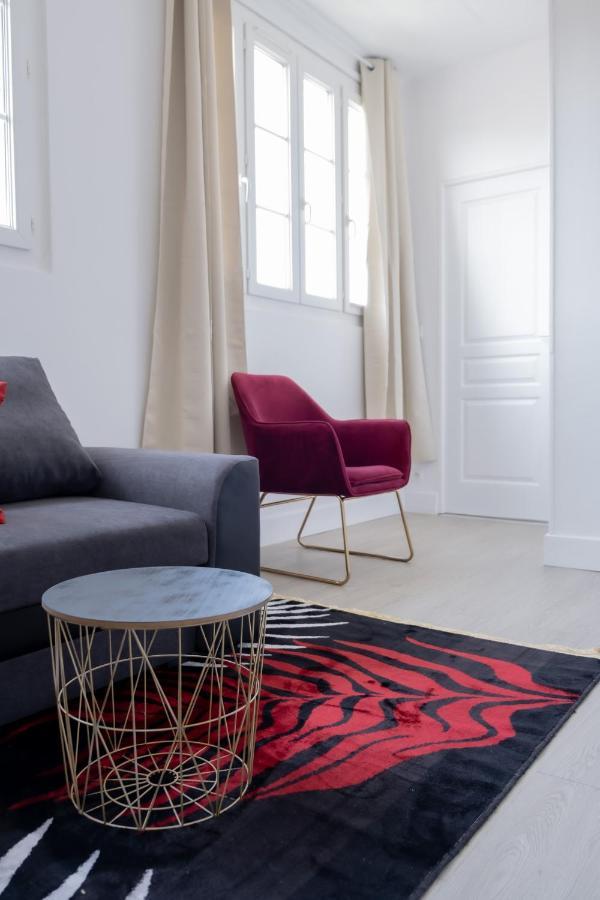Residence Peace Le Bourget Bagian luar foto