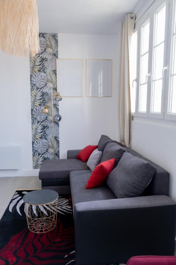 Residence Peace Le Bourget Bagian luar foto