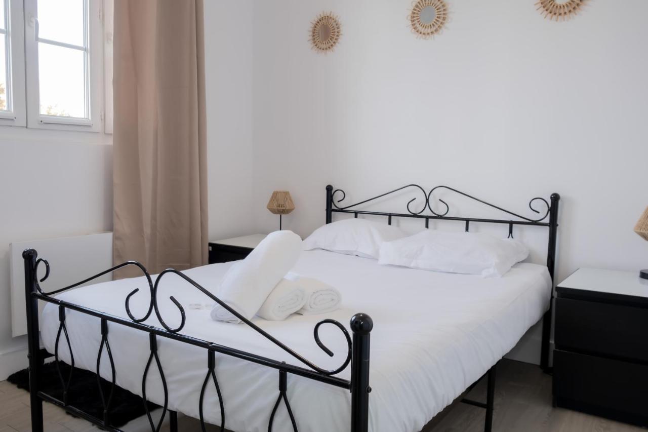 Residence Peace Le Bourget Bagian luar foto