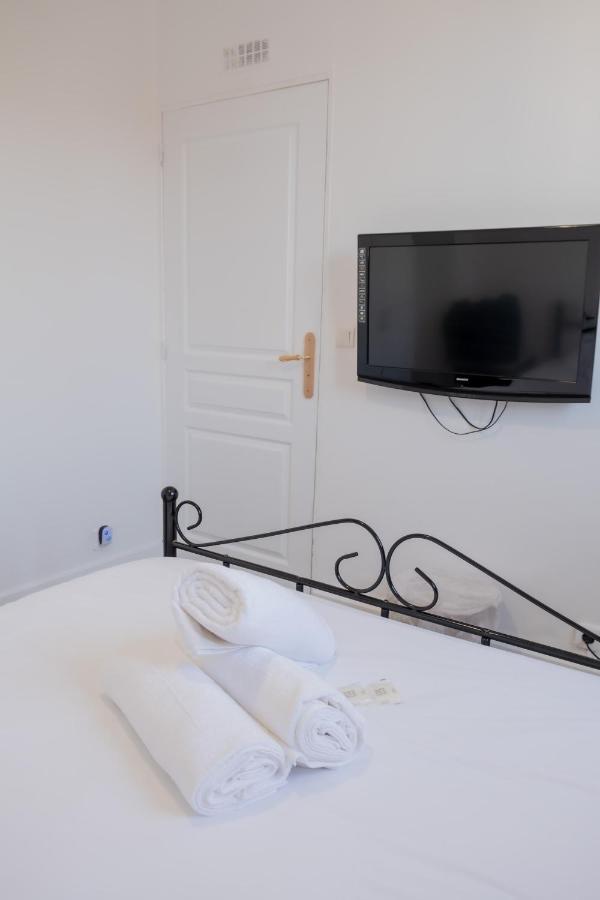 Residence Peace Le Bourget Bagian luar foto
