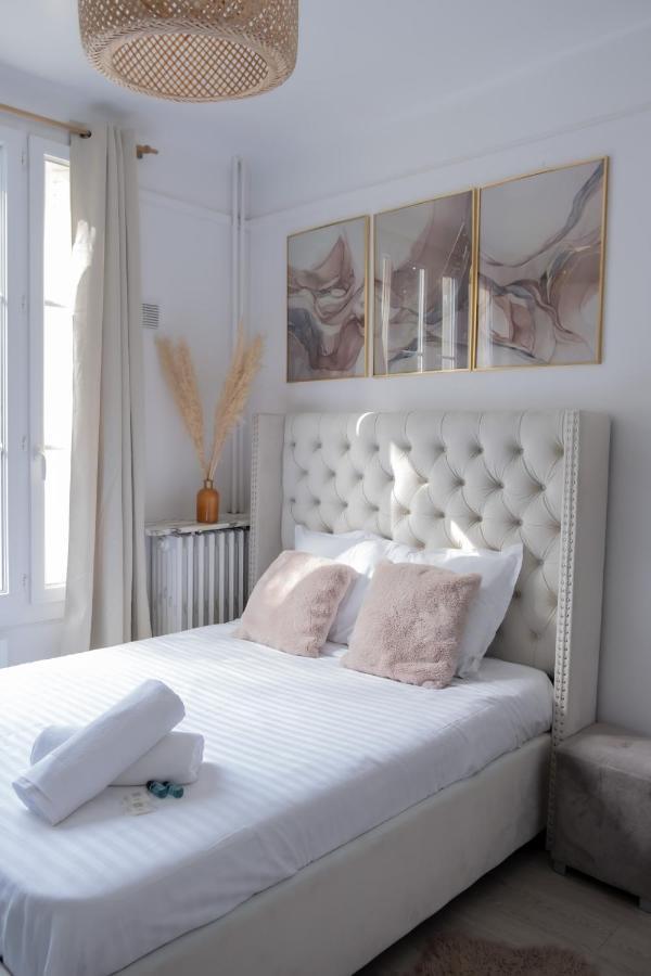 Residence Peace Le Bourget Bagian luar foto