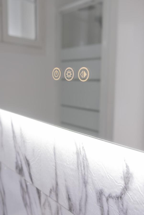 Residence Peace Le Bourget Bagian luar foto
