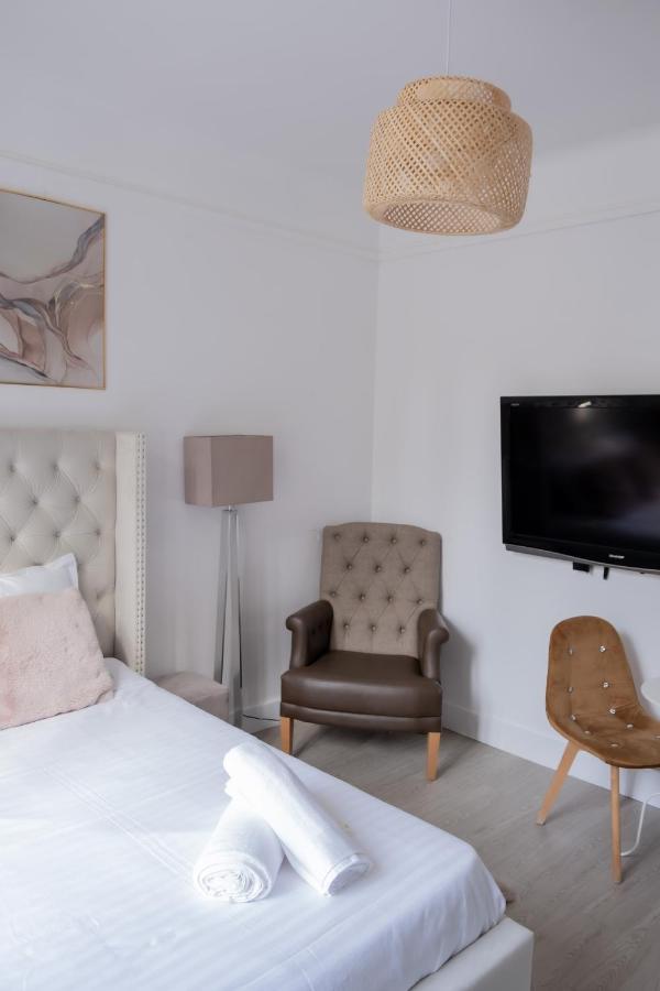 Residence Peace Le Bourget Bagian luar foto