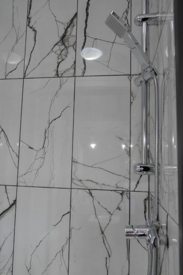 Residence Peace Le Bourget Bagian luar foto