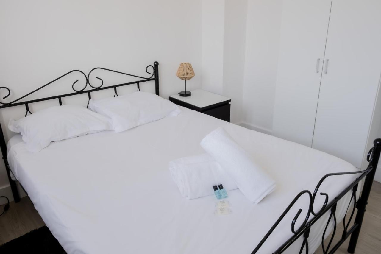 Residence Peace Le Bourget Bagian luar foto