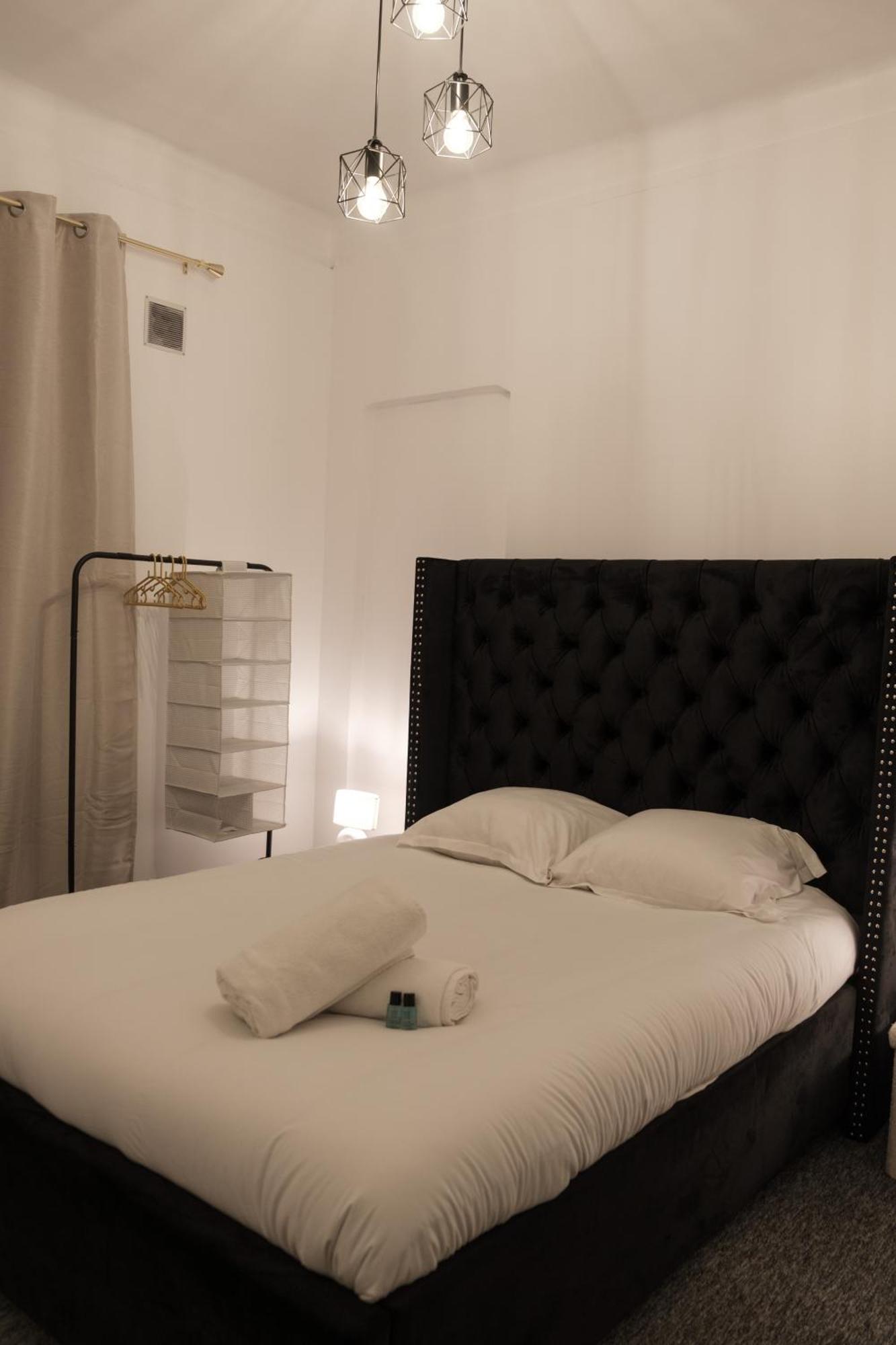 Residence Peace Le Bourget Bagian luar foto
