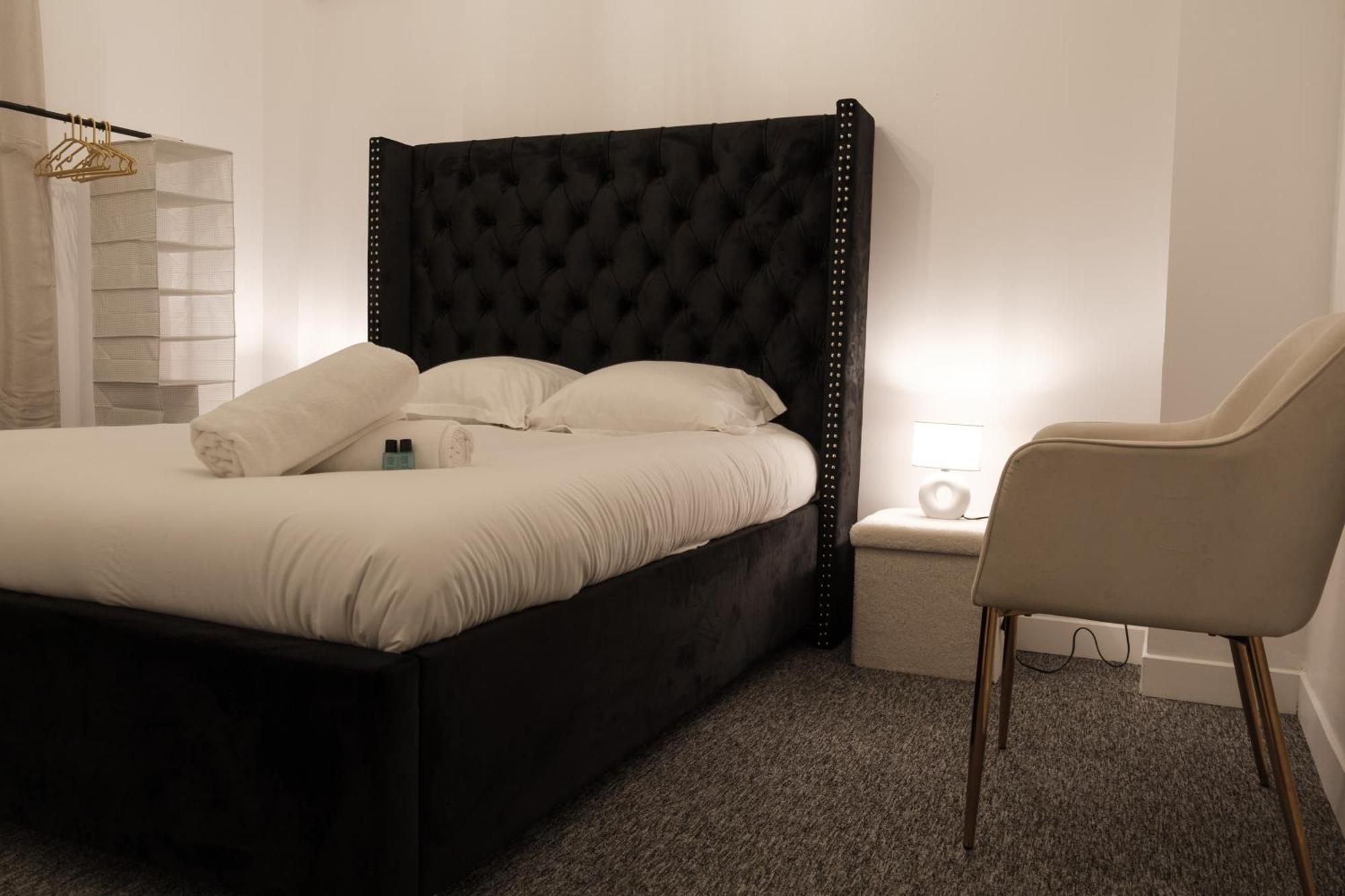 Residence Peace Le Bourget Bagian luar foto