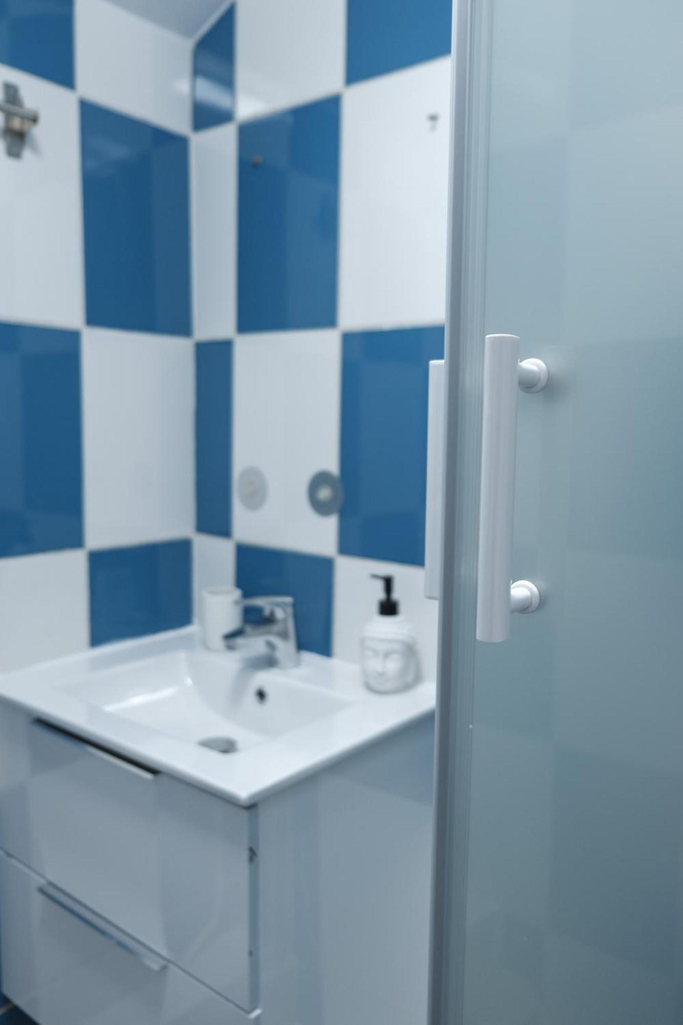 Residence Peace Le Bourget Bagian luar foto