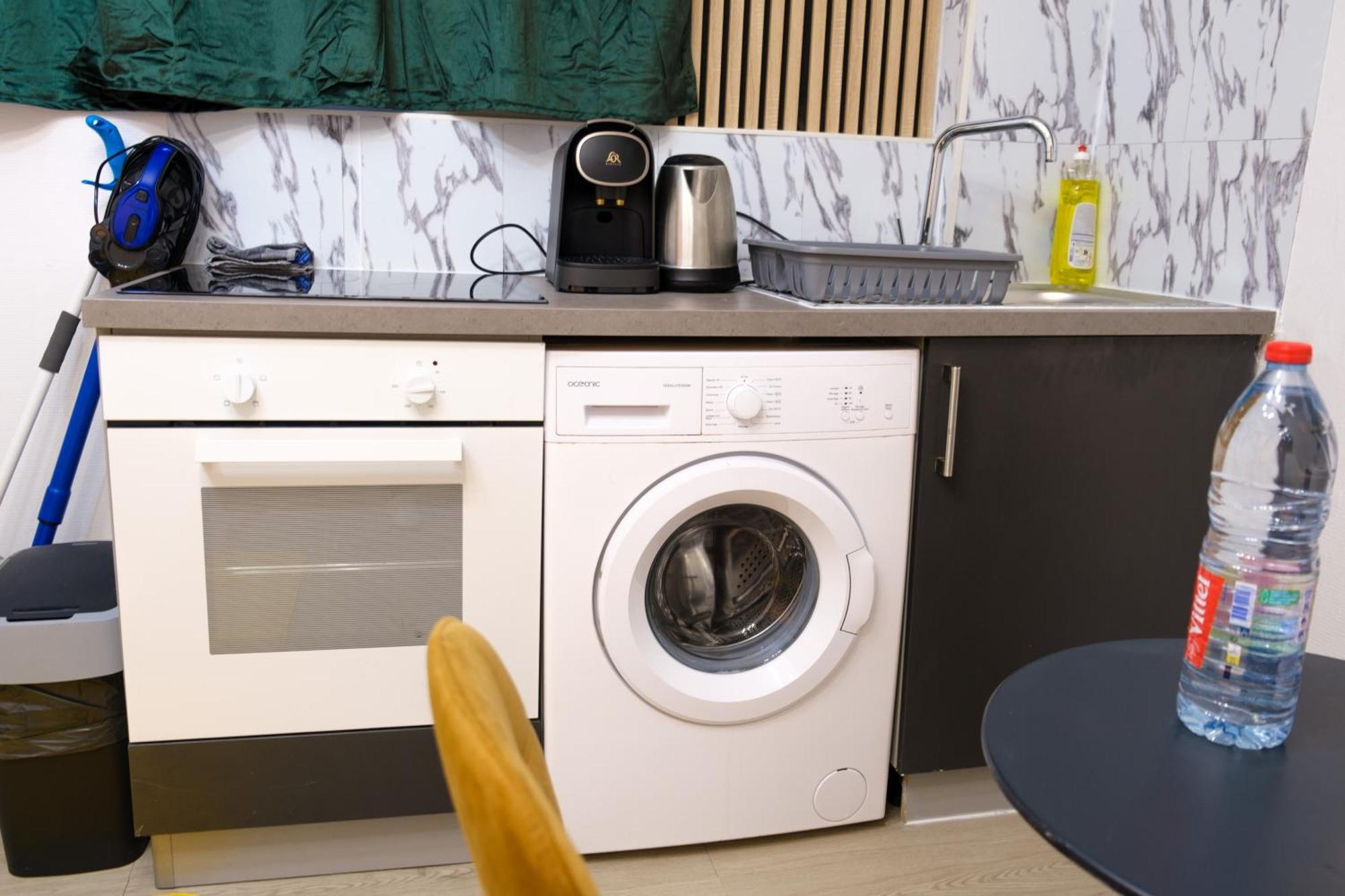 Residence Peace Le Bourget Bagian luar foto