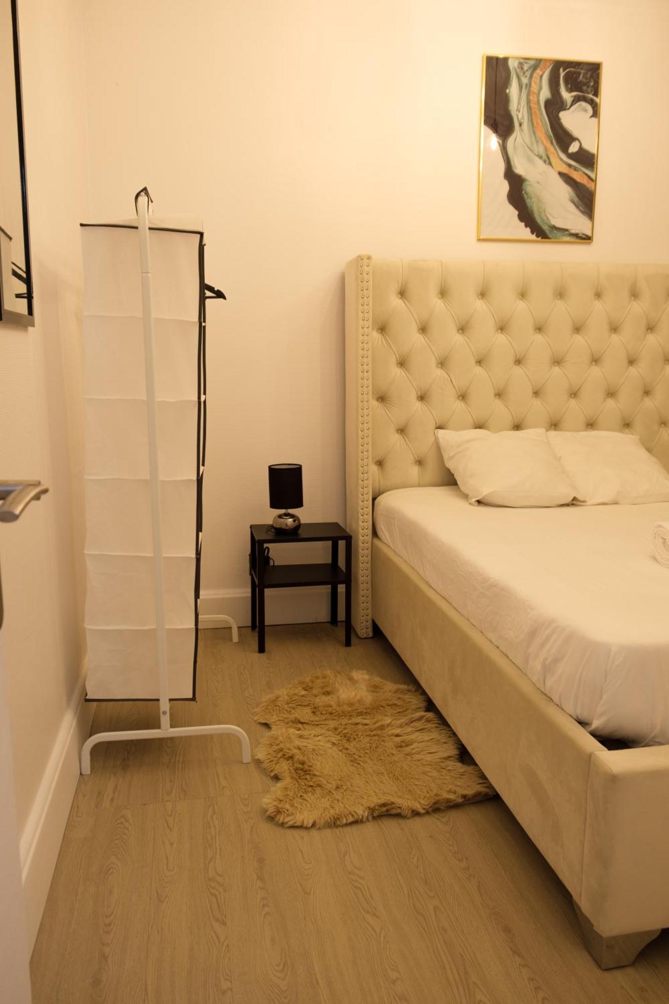Residence Peace Le Bourget Bagian luar foto