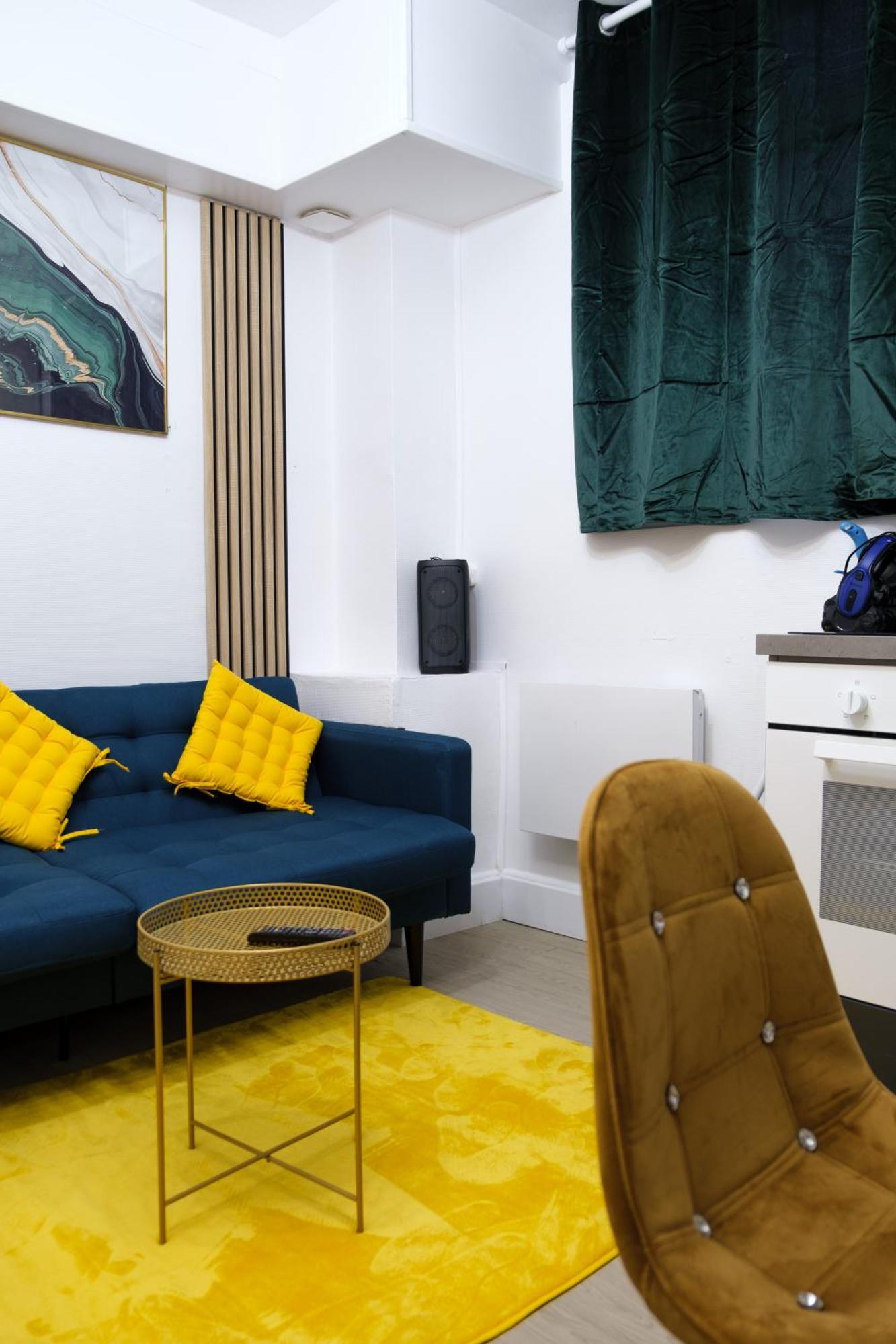 Residence Peace Le Bourget Bagian luar foto