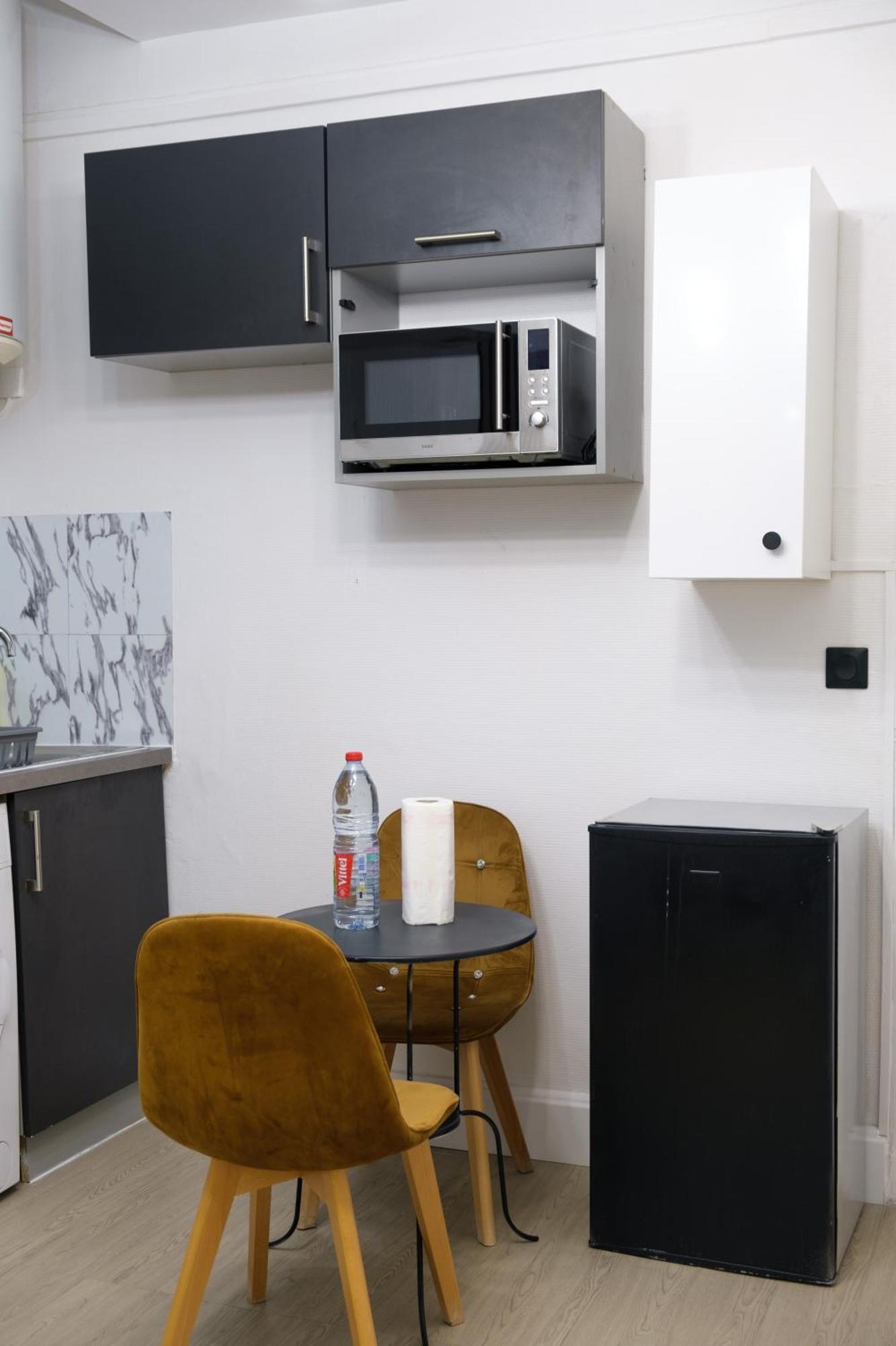 Residence Peace Le Bourget Bagian luar foto
